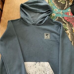 Puma Boys Size L Hoodie
